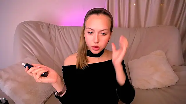 Snapshot of CindySparkl chatting on May 2026 06:18:02 AM CindySparkl online show from May 2026 06:18:02 AM