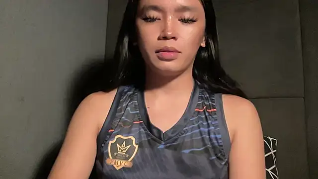 Claudia Johnson online show from October 2025 04:44:02 PM