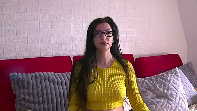 OpheliaZainne online show from February 2026 09:15:01 AM