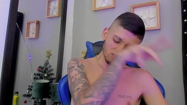 Mathewboy1 online show from December 2025 07:22:01 PM