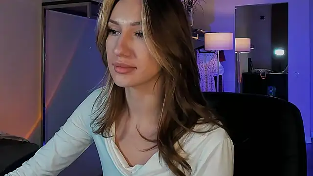 MariGven online show from December 2025 01:52:02 PM