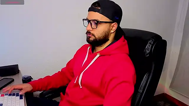 Ernesto-Rodriguez82 online show from October 2025 05:21:02 AM