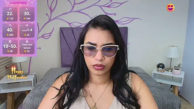 Lia Blake  online show from November 2025 12:16:01 PM