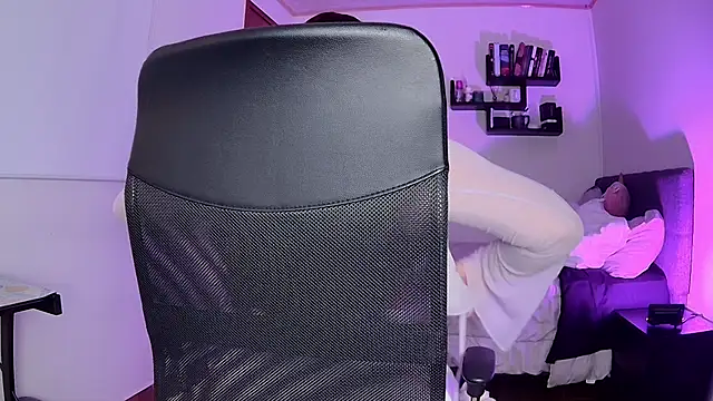 Violet moon24 online show from September 2025 10:59:02 AM