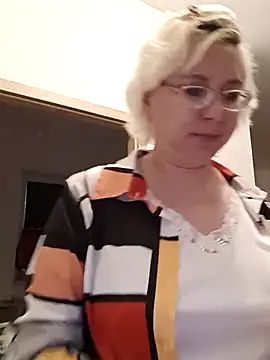 VikaKing online show from October 2025 07:47:01 PM