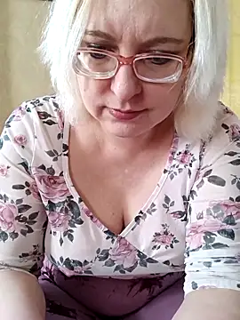 VikaKing online show from March 2026 10:06:01 AM