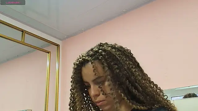 gisell gomez online show from January 2026 01:26:01 PM