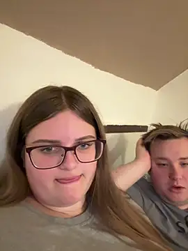 CurvyPaar2 online show from February 2026 08:03:02 PM