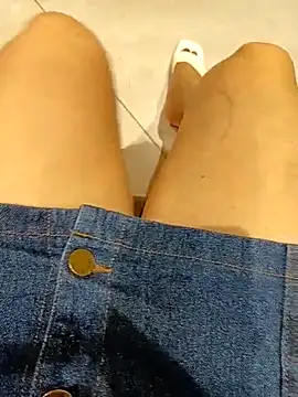 Jessical--Li online show from October 2025 04:14:01 AM