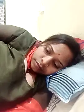 Hot crety online show from March 2026 04:47:01 PM