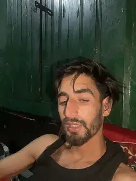 lyath3245 online show from March 2026 06:35:01 PM