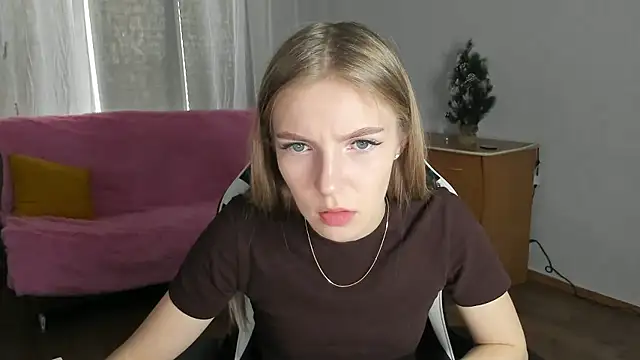 HitGyrl online show from January 2026 08:19:01 AM