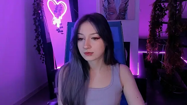 LiliLuna online show from September 2025 09:31:01 AM