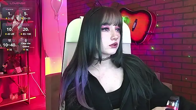 LiliLuna online show from February 2026 04:14:01 PM