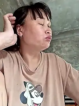 maple694 online show from October 2025 03:18:02 AM