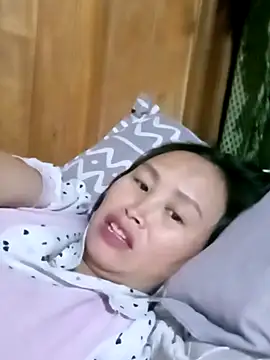 maple694 online show from November 2025 12:16:02 PM