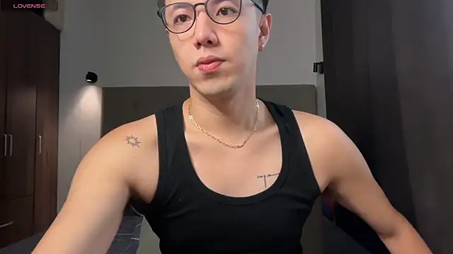 Snapshot of Addictiveboi chatting on May 2026 01:43:02 AM Addictiveboi online show from May 2026 01:43:02 AM