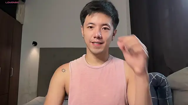 Snapshot of Addictiveboi chatting on May 2026 01:25:02 AM Addictiveboi online show from May 2026 01:25:02 AM