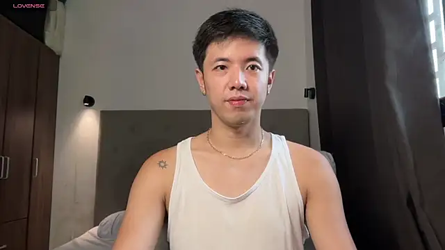 Snapshot of Addictiveboi chatting on May 2026 03:34:02 AM Addictiveboi online show from May 2026 03:34:02 AM