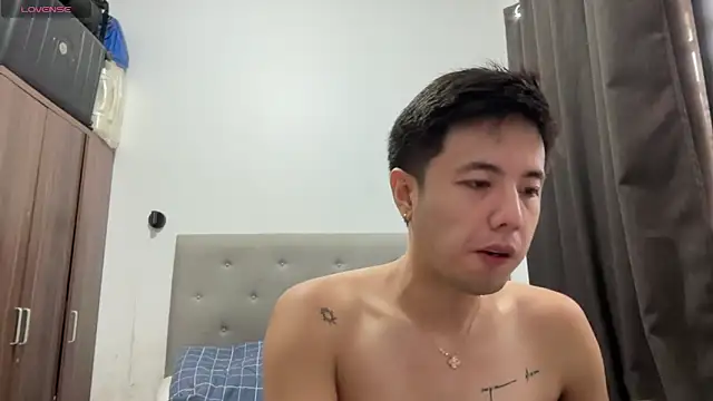 Snapshot of Addictiveboi chatting on June 2026 03:23:02 AM Addictiveboi online show from June 2026 03:23:02 AM