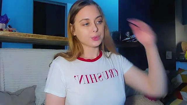 Snapshot of Alice_Wander chatting on November 2025 11:09:01 AM Alice Wander online show from November 2025 11:09:01 AM