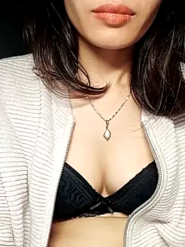 Snapshot of Hinna_x chatting on November 2025 08:36:02 PM Hinna x online show from November 2025 08:36:02 PM