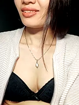 Snapshot of Hinna_x chatting on November 2025 02:32:01 PM Hinna x online show from November 2025 02:32:01 PM