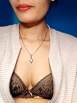 Snapshot of Hinna_x chatting on November 2025 02:33:02 AM Hinna x online show from November 2025 02:33:02 AM