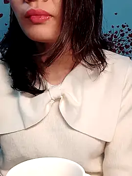 Hinna x online show from February 2026 10:32:01 PM