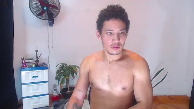 RuiMaddoox online show from November 2025 03:30:02 PM