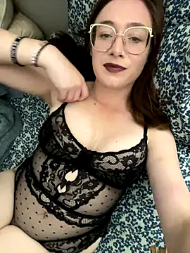 NaughtyNerdyWifey online show from November 2025 05:19:02 AM