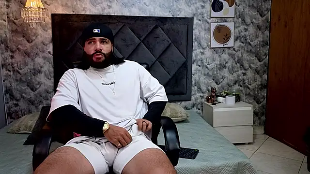 Snapshot of Apolo_rousse1 chatting on October 2025 09:12:02 PM Apolo rousse1 online show from October 2025 09:12:02 PM