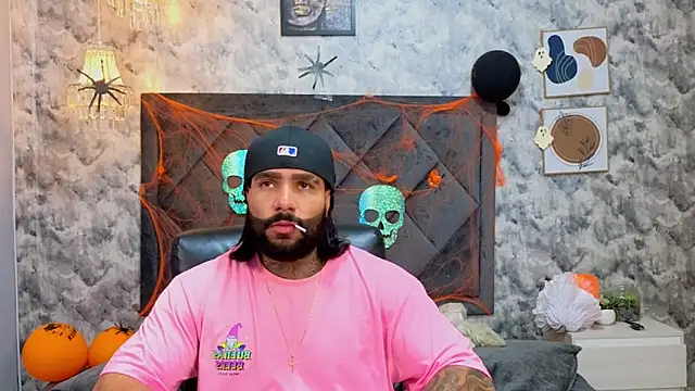 Snapshot of Apolo_rousse1 chatting on October 2025 08:18:01 PM Apolo rousse1 online show from October 2025 08:18:01 PM