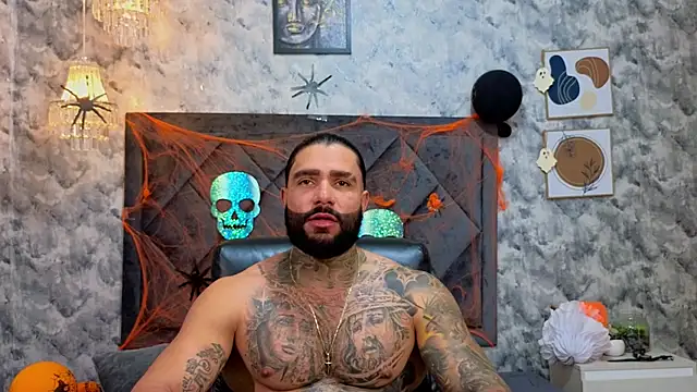 Snapshot of Apolo_rousse1 chatting on October 2025 09:33:01 PM Apolo rousse1 online show from October 2025 09:33:01 PM