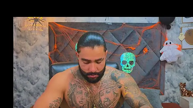 Snapshot of Apolo_rousse1 chatting on October 2025 10:14:02 PM Apolo rousse1 online show from October 2025 10:14:02 PM