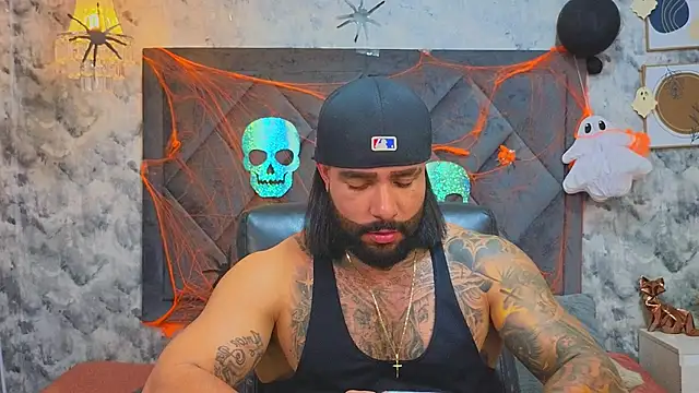 Snapshot of Apolo_rousse1 chatting on October 2025 11:07:01 PM Apolo rousse1 online show from October 2025 11:07:01 PM