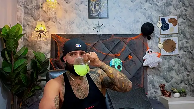 Snapshot of Apolo_rousse1 chatting on November 2025 10:23:02 PM Apolo rousse1 online show from November 2025 10:23:02 PM