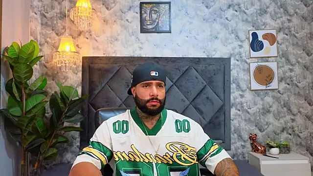 Snapshot of Apolo_rousse1 chatting on November 2025 08:41:02 PM Apolo rousse1 online show from November 2025 08:41:02 PM