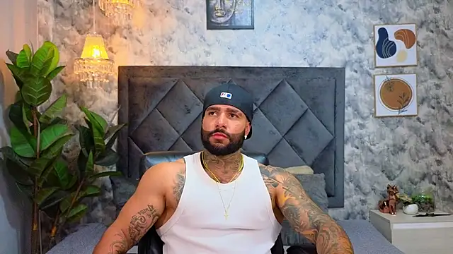 Snapshot of Apolo_rousse1 chatting on November 2025 09:37:02 PM Apolo rousse1 online show from November 2025 09:37:02 PM