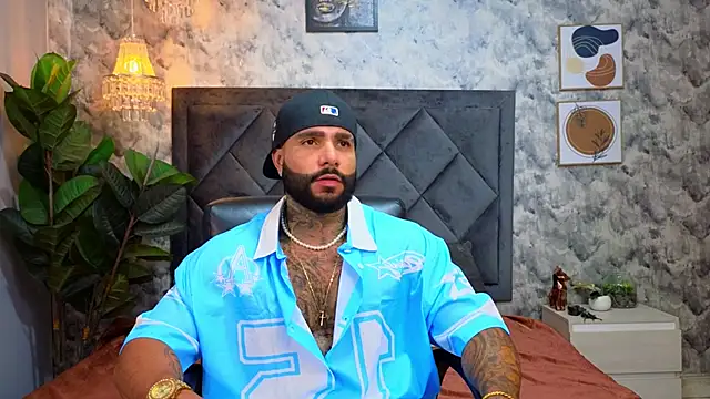 Snapshot of Apolo_rousse1 chatting on November 2025 10:26:02 PM Apolo rousse1 online show from November 2025 10:26:02 PM