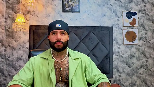 Snapshot of Apolo_rousse1 chatting on November 2025 09:36:02 PM Apolo rousse1 online show from November 2025 09:36:02 PM