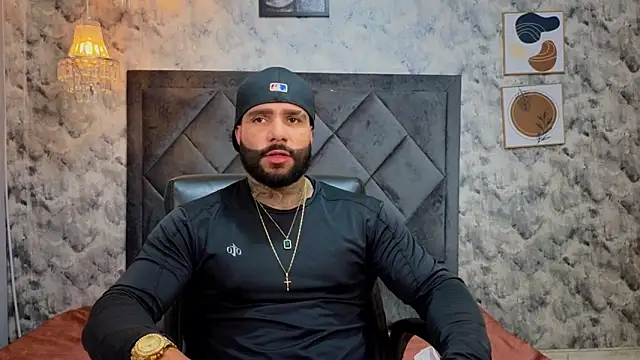 Snapshot of Apolo_rousse1 chatting on November 2025 06:30:02 PM Apolo rousse1 online show from November 2025 06:30:02 PM