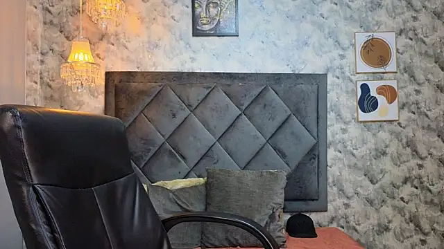 Snapshot of Apolo_rousse1 chatting on November 2025 09:15:01 PM Apolo rousse1 online show from November 2025 09:15:01 PM