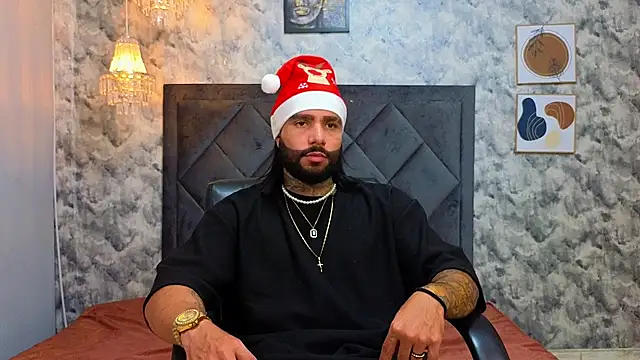 Snapshot of Apolo_rousse1 chatting on November 2025 09:51:02 PM Apolo rousse1 online show from November 2025 09:51:02 PM