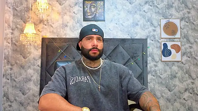 Snapshot of Apolo_rousse1 chatting on December 2025 08:29:01 PM Apolo rousse1 online show from December 2025 08:29:01 PM