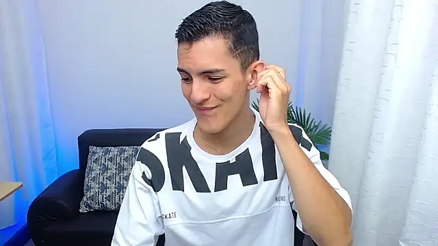 Matiius18 online show from October 2025 01:52:02 PM