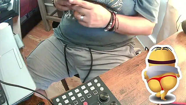 Snapshot of perversus12 chatting on October 2025 07:20:02 PM perversus12 online show from October 2025 07:20:02 PM