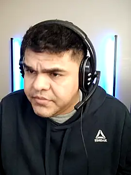 Snapshot of perversus12 chatting on February 2026 07:23:01 PM perversus12 online show from February 2026 07:23:01 PM