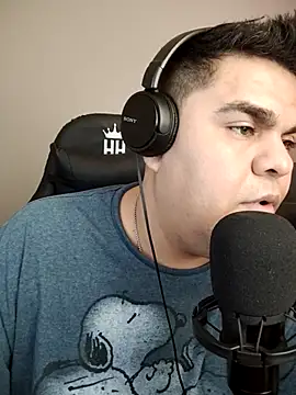 Snapshot of perversus12 chatting on March 2026 08:33:01 PM perversus12 online show from March 2026 08:33:01 PM