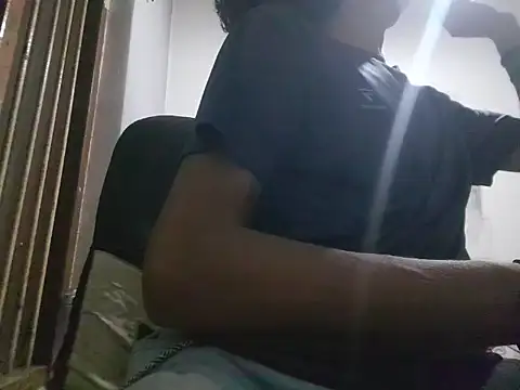 Ashy2001 online show from September 2025 01:57:02 PM